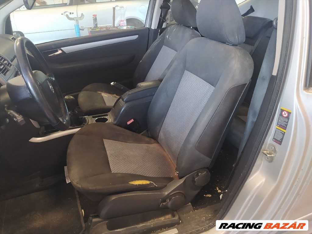 MERCEDES-BENZ A-CLASS (W169) A 200 CDI - Bontódik! 11. kép