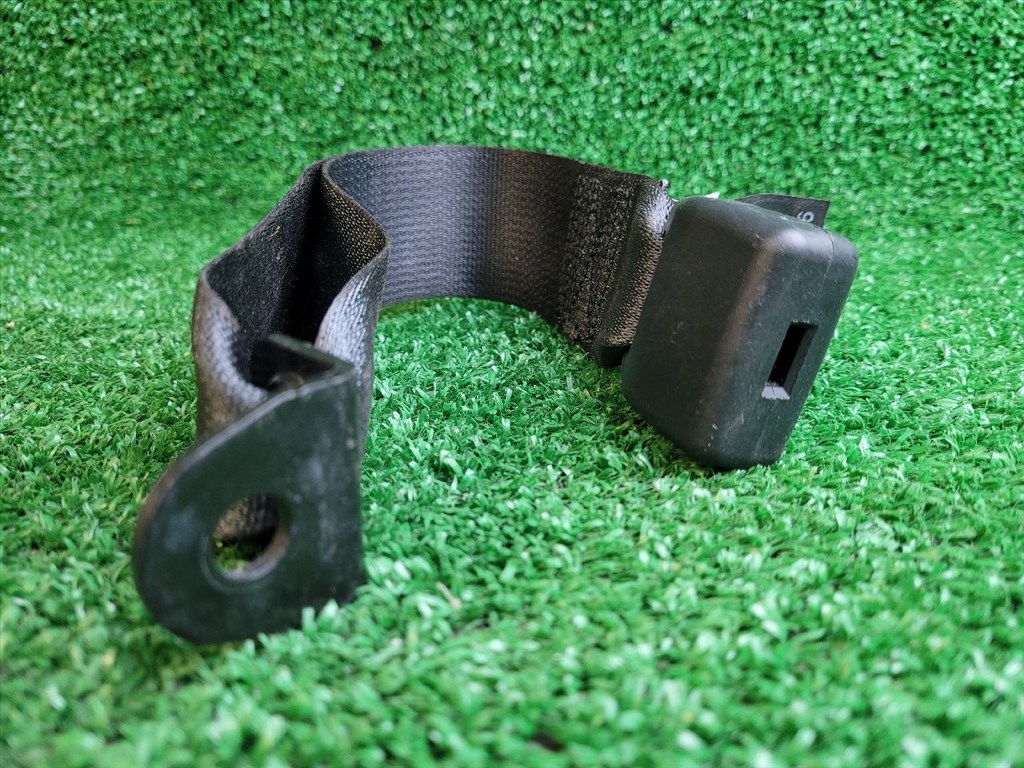 SUZUKI VITARA Hátsó középső Biztonsági Öv Csat 8498554P00 8498554p01 5. kép