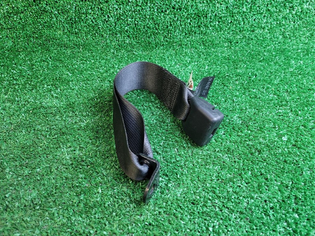 SUZUKI VITARA Hátsó középső Biztonsági Öv Csat 8498554P00 8498554p01 6. kép