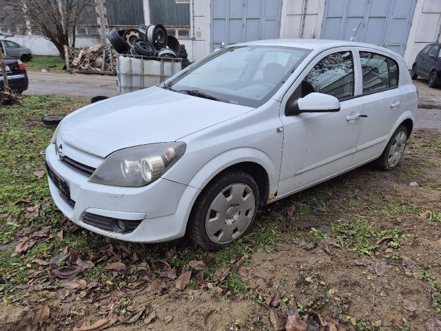 Opel Astra H 1.4 első lökhárító kompletten  1. kép