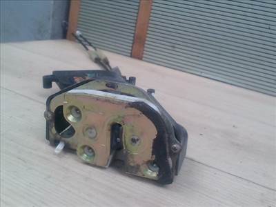 MAZDA 6 02-05 Bal hátsó ajtó zárszerkezet központi záras