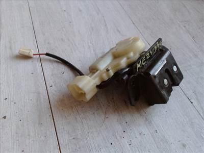 MAZDA MPV 99-05 Csomagtér ajtó zárszerkezet