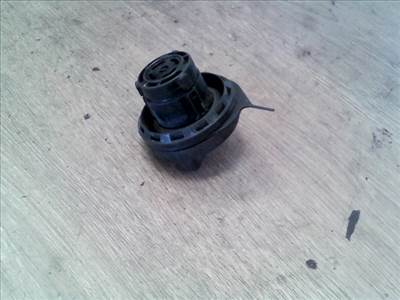 NISSAN PRIMERA 98-01 Tanksapka
