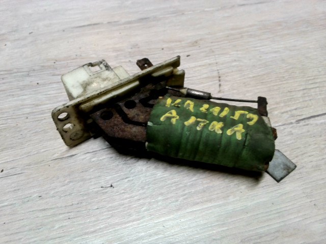 OPEL ASTRA F 94-02 Fűtőmotor előtét ellenállás  1. kép