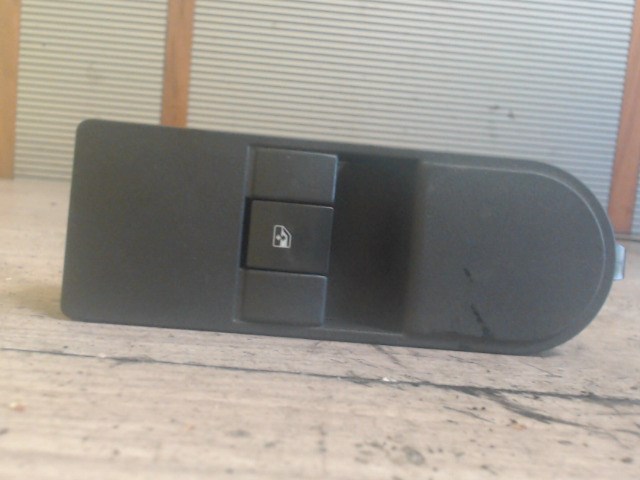 OPEL Zafira 2007.09.01-2014 Jobb első ablakemelő kapcsoló 1. kép