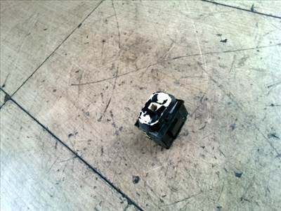 PEUGEOT PARTNER -02 Bal első ablakemelő kapcsoló