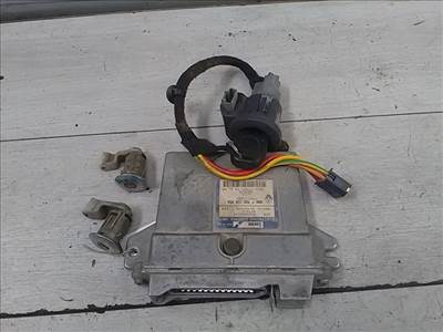 RENAULT CLIO 98-01 Motorvezérlő egység ECU PCM modul