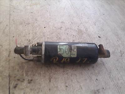 RENAULT R19 Üzemanyag pumpa