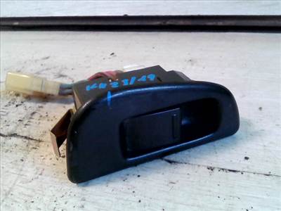 SUZUKI SWIFT 96-05 Jobb hátsó ablakemelő kapcsoló