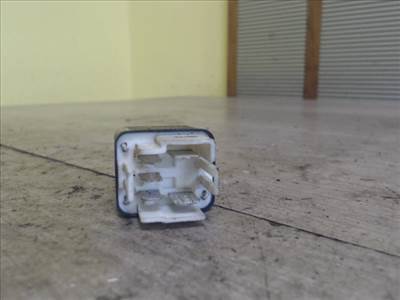 TOYOTA COROLLA 97.05-99.09 Relé