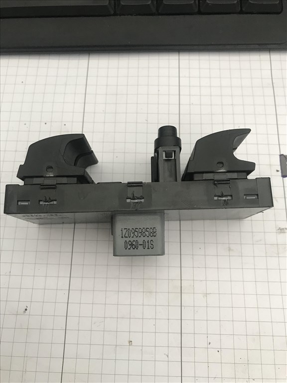 Skoda Octavia II bal első ablakemelő kapcsoló 1z0959858b 2. kép