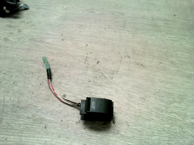 AUDI A3 96-00 Jobb első ablakemelő kapcsoló 1. kép