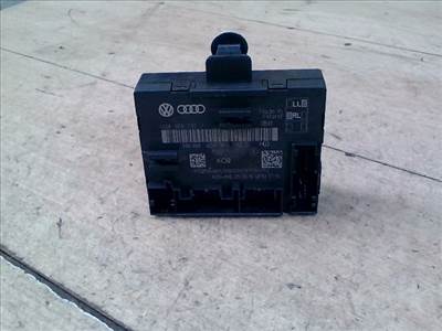 AUDI A6 2014.10.01-18.05.31 Jobb első ajtó vezérlőegység DCU modul