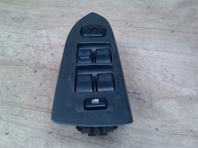 MAZDA 323F 98-04 Bal első ablakemelő kapcsoló 1. kép