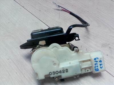 MAZDA MPV 99-05 Csomagtér ajtó zárszerkezet