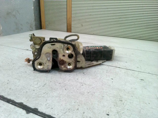 OPEL ASTRA F 94-02 Jobb első ajtó zárszerkezet központizáras 1. kép