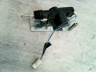 OPEL CORSA B 93-00 Csomagtérajtó központi zár motor