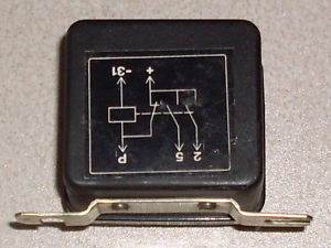 POLSKI FIAT P126 IRÁNYJELZŐ RELÉ 