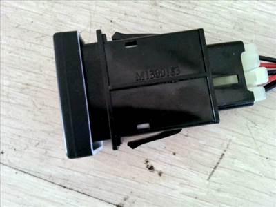 SUZUKI Celerio 2014.03.01- Ködlámpa kapcsoló