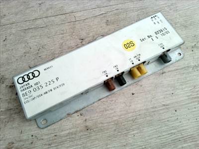 AUDI A4 01-04 Antenna erősítő