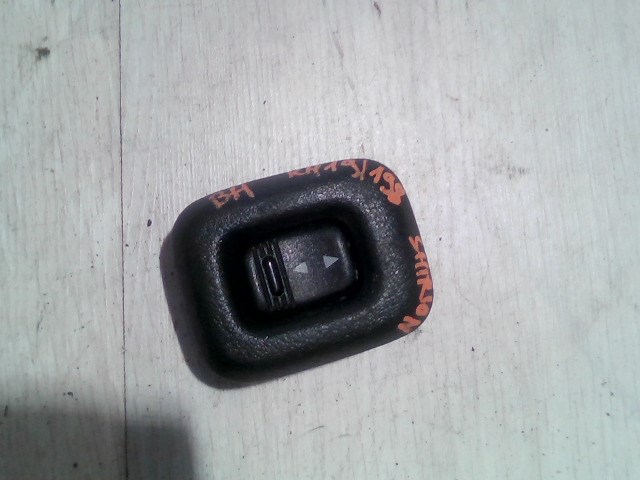 DAIHATSU Sirion Bal hátsó ablakemelő kapcsoló 1. kép