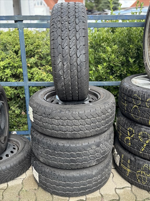 215/60 R16c Lassa Transway 103/101T l 8mm l 4db l DOT:0217 1. kép