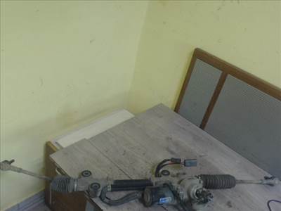 MAZDA DEMIO 98.08-00.05 Kormánymű szervós