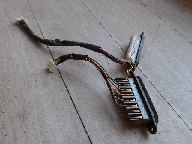 MAZDA MPV 99-05 Csomagtér ajtókapcsoló  1. kép