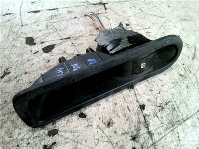 RENAULT MEGANE 02-05 Bal hátsó ablakemelő kapcsoló