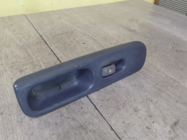 RENAULT TWINGO 93-98 Jobb első ablakemelő kapcsoló 1. kép