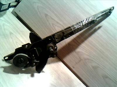 SUZUKI SWIFT 89-96 Bal első ablakemelő szerkezet