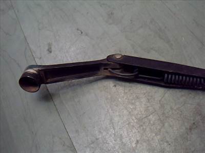 SUZUKI SWIFT 96-05 Ablaktörlő kar bal első