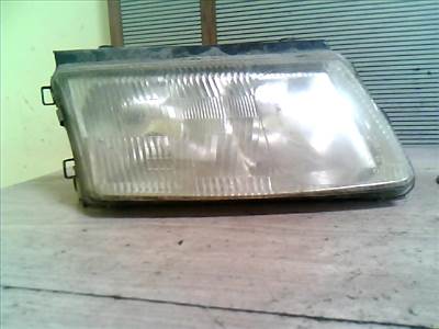 VOLKSWAGEN PASSAT 96.10-00.10 B5 Jobb első fényszóró