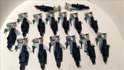 Ford Fiesta csomagtér zár 2s6t432a98-ae