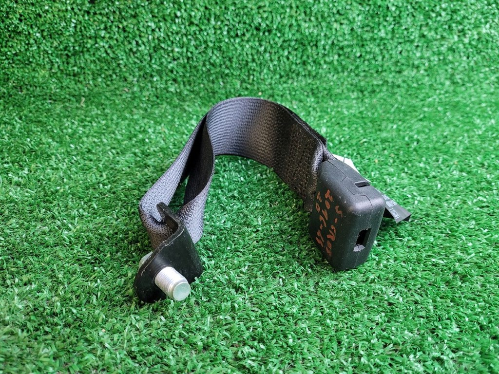 SUZUKI SX4 S-Cross II Hátsó középső Biztonsági Öv Csat 8498561M00 8498561m01 5. kép