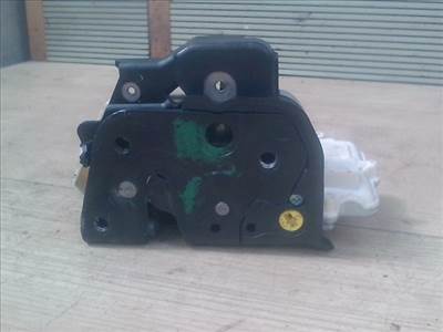 AUDI A4 05-08 Bal hátsó ajtó zárszerkezet központi záras