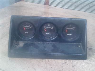 ISUZU TROOPER -91 Üzemanyag szintjelző óra