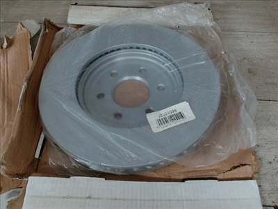 NISSAN Pickup 1997.01-2000 Első féktárcsa 