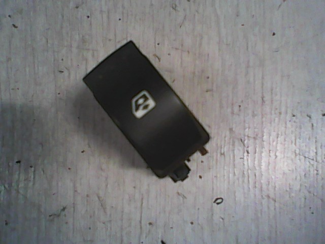 RENAULT LAGUNA 00-05 Bal hátsó ablakemelő kapcsoló 1. kép