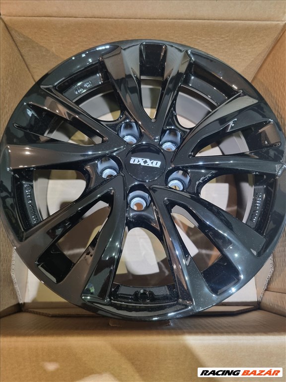  5x114.3 lyukosztású 7JJ 17" új Oxxo alufelni 1. kép