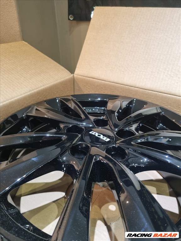  5x114.3 lyukosztású 7JJ 17" új Oxxo alufelni 2. kép