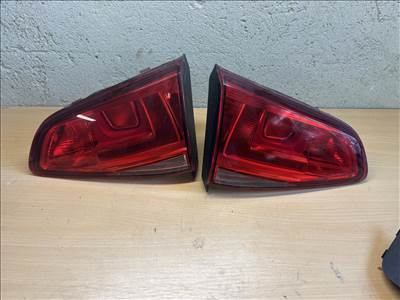 Volkswagen Golf VII Bal hátsó belső lámpa 5g0945093ad 5g0945094ad