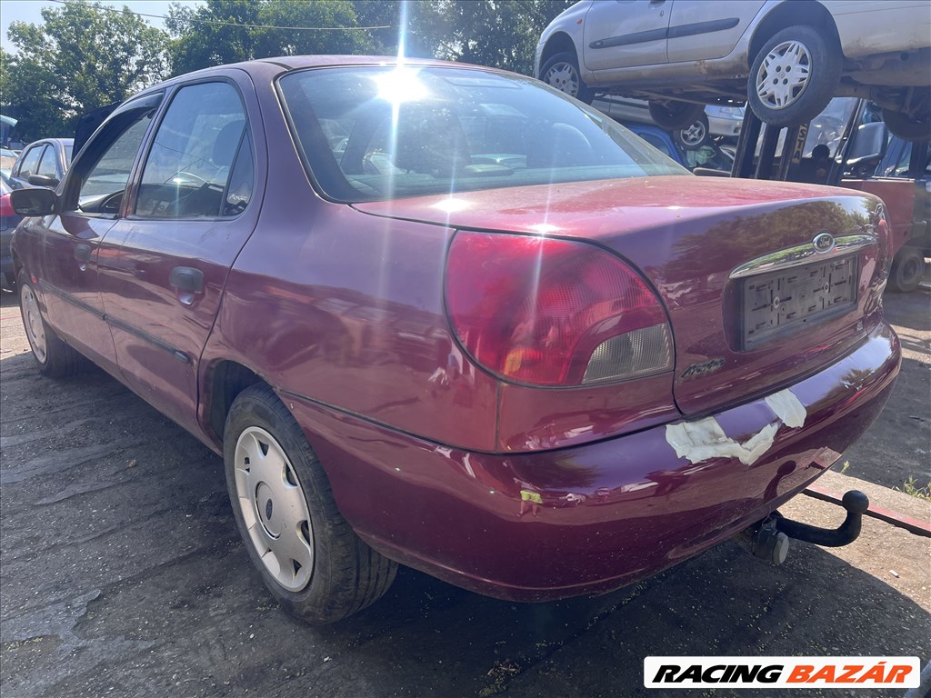 Ford Mondeo Mk2 1.8D bontott alkatrészei 2. kép