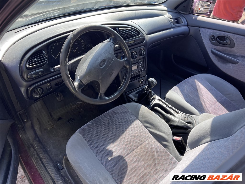 Ford Mondeo Mk2 1.8D bontott alkatrészei 3. kép