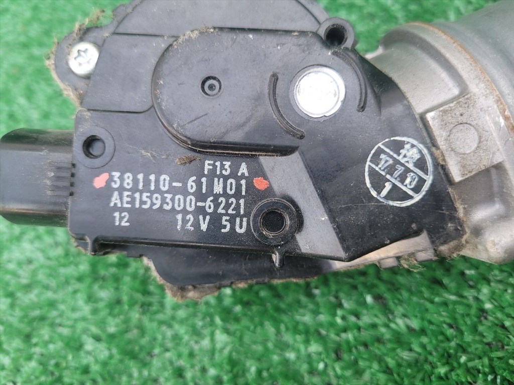 SUZUKI SX4 S-Cross II Első Ablaktörlő Motor 3811061M01 3. kép