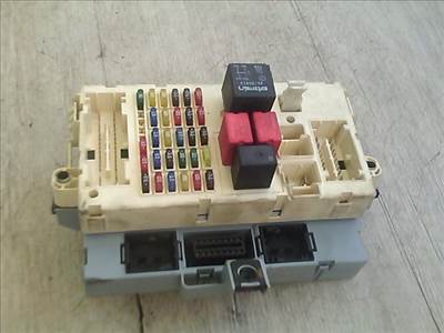 ALFA ROMEO ROMEO 147 00.10-04.10 Biztosítéktábla BCM BSI BSM SAM GEM modul 