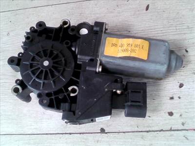 AUDI A8 94.06-02.12 Bal első ablakemelő motor
