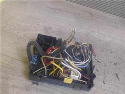 CITROEN XSARA PICASSO -04 Biztosítéktábla BCM BSI BSM SAM GEM modul Motortér