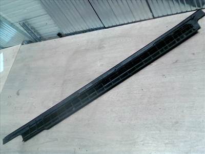 MERCEDES VITO 96- Jobb fellépő