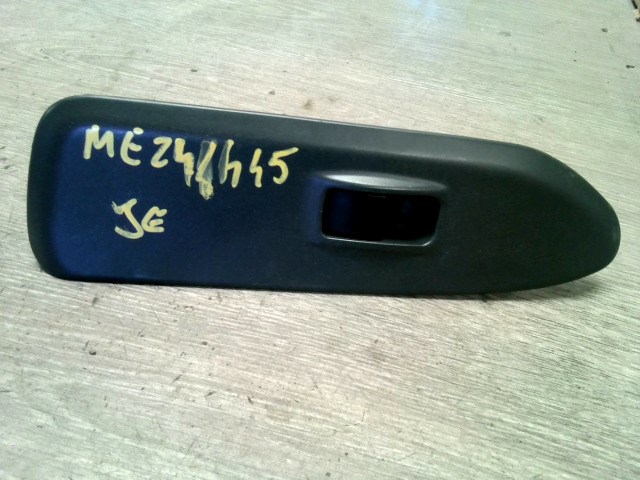 MITSUBISHI LANCER 04.06.01-07.05.30 Jobb első ablakemelő kapcsoló 1. kép